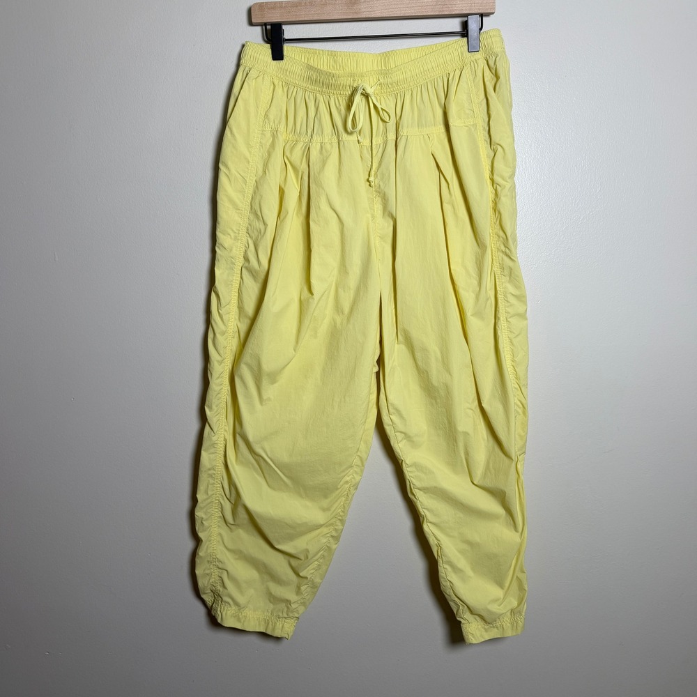 Daily Practice Womens Pants MP Yellow Parachute Ruched Drawstring Gorpcore